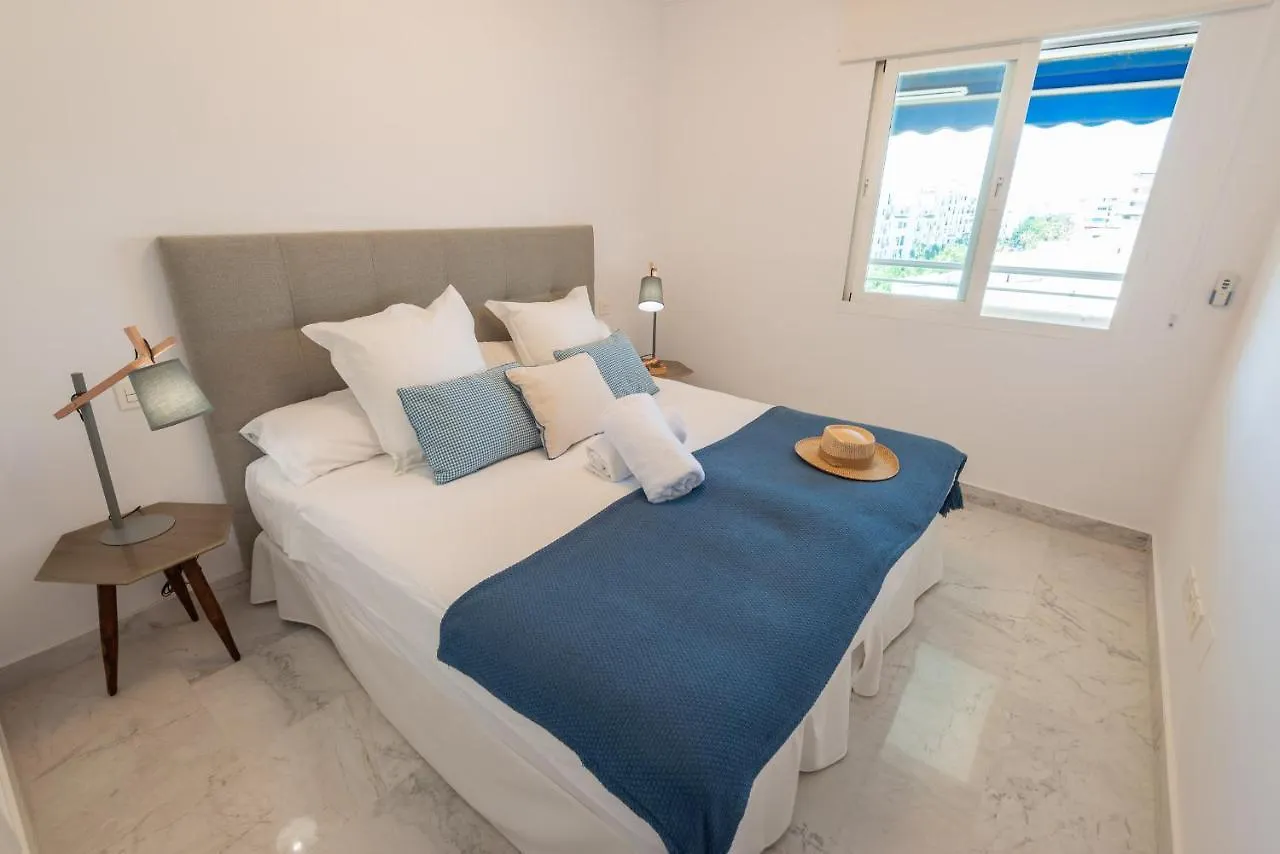 Puerto Banus Sea Front Apartment Marbella
