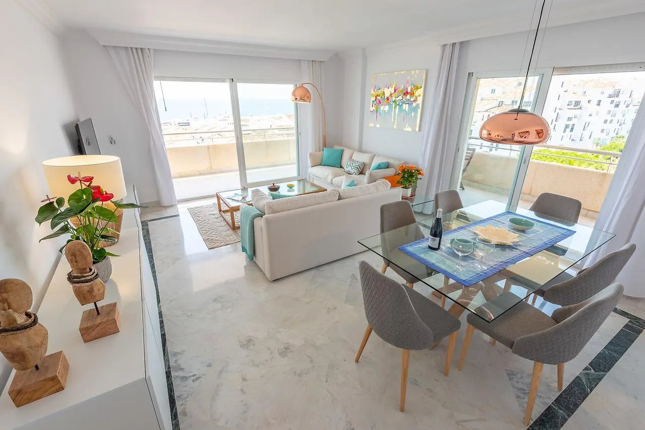 Puerto Banus Sea Front Apartment Marbella