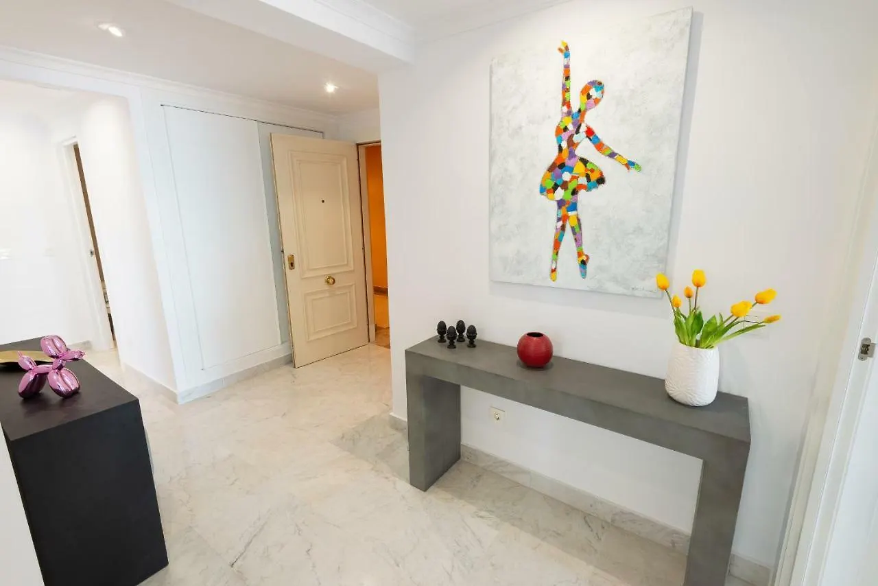 Puerto Banus Sea Front Apartment Marbella